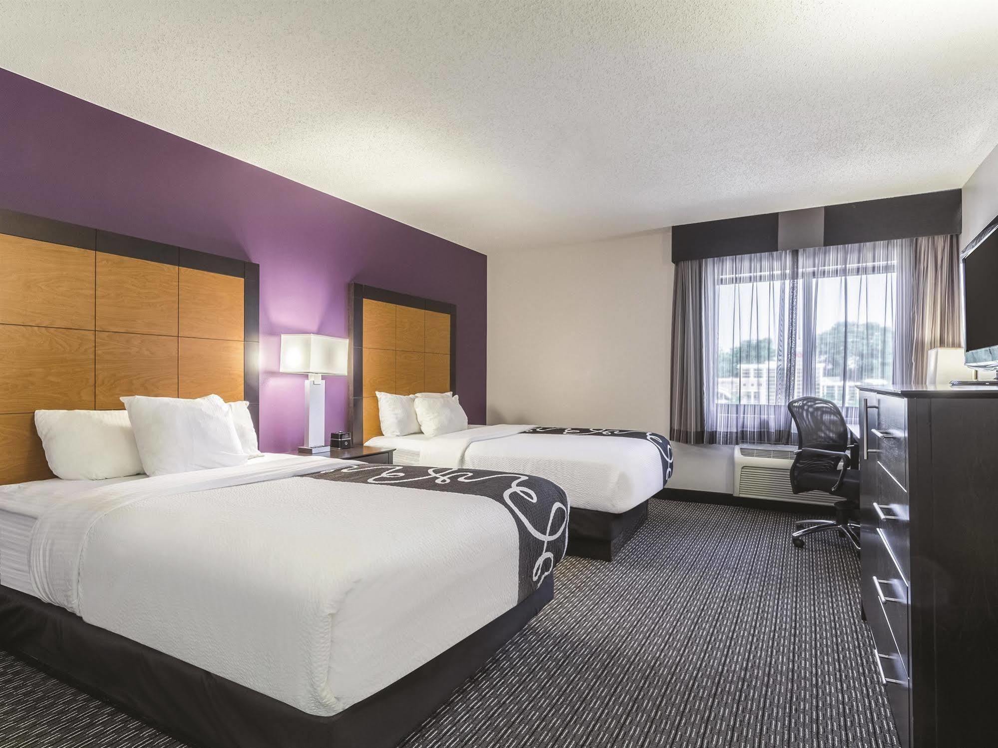 La Quinta Inn By Wyndham Мидленд Экстерьер фото