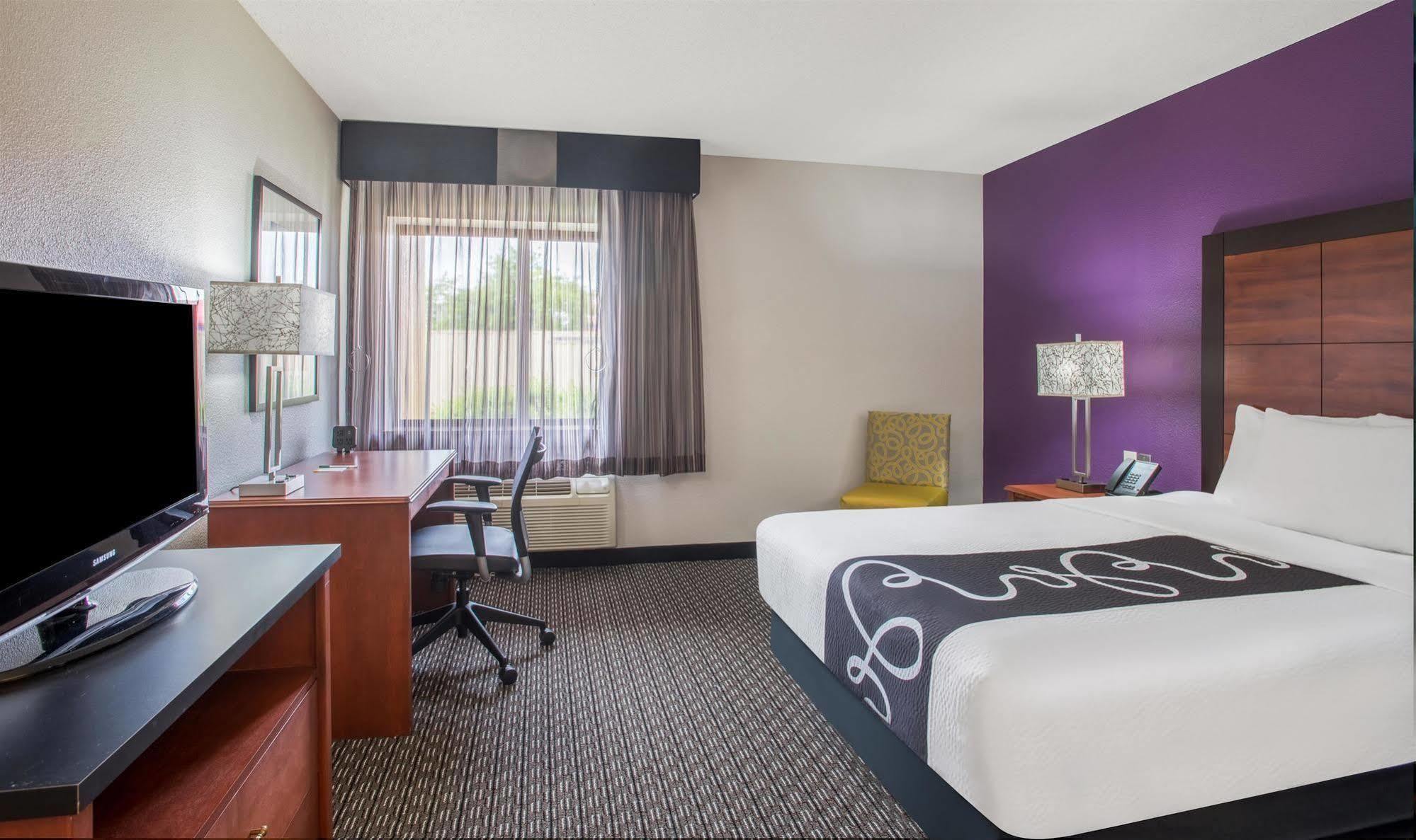 La Quinta Inn By Wyndham Мидленд Экстерьер фото